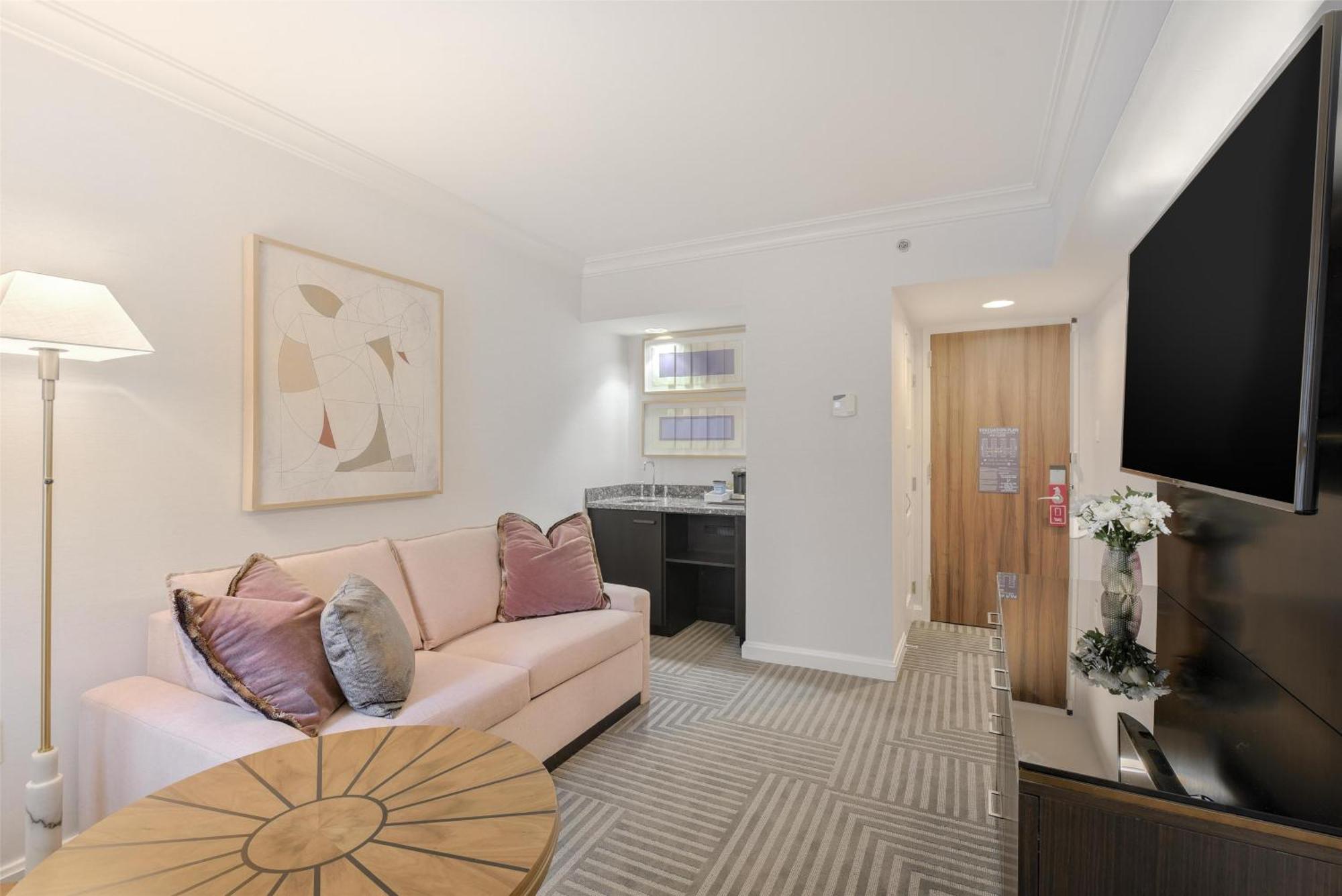 Hotel Capital Hilton 4*