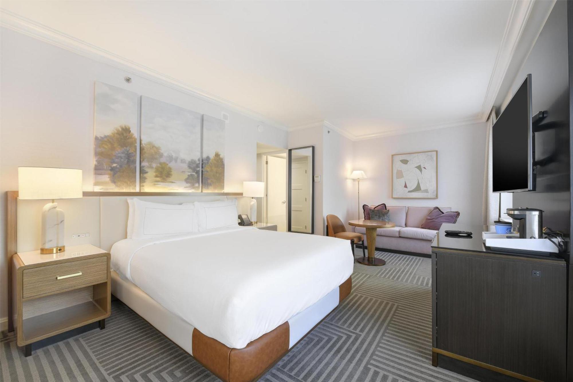 Capital Hilton Hotel 4*